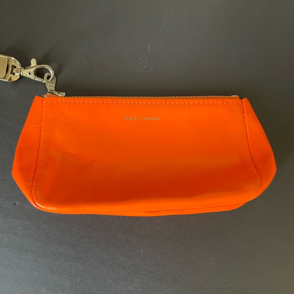 Tracey Tanner Wristlet w/ detachable key chain.